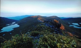 Los Lagos, Chirrip&oacute;